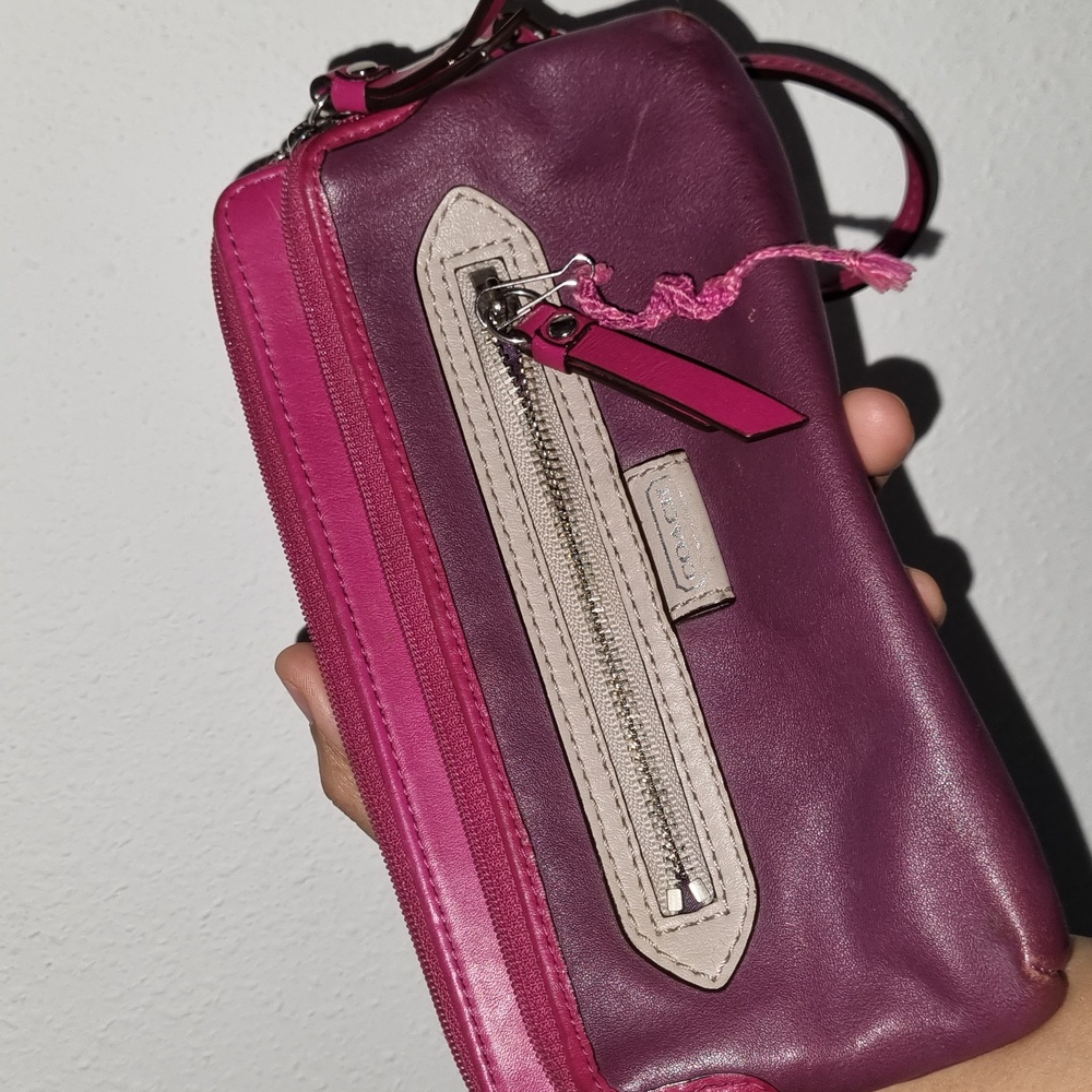 Coach Daisy Spectator Purple/Magenta Leather Small Wallet/Wristlet